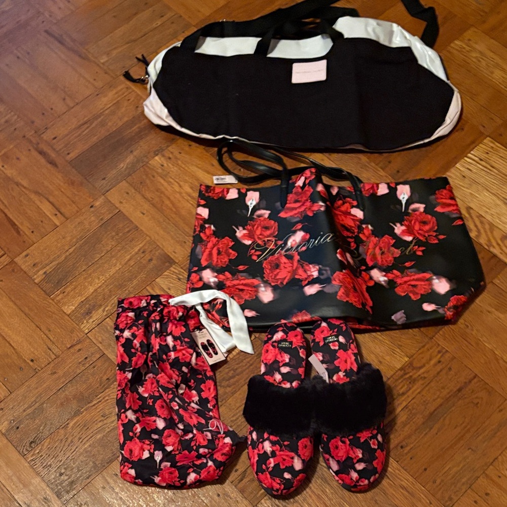 Victoria secrets Floral bundle with 2 matching tote Sets and Slippers